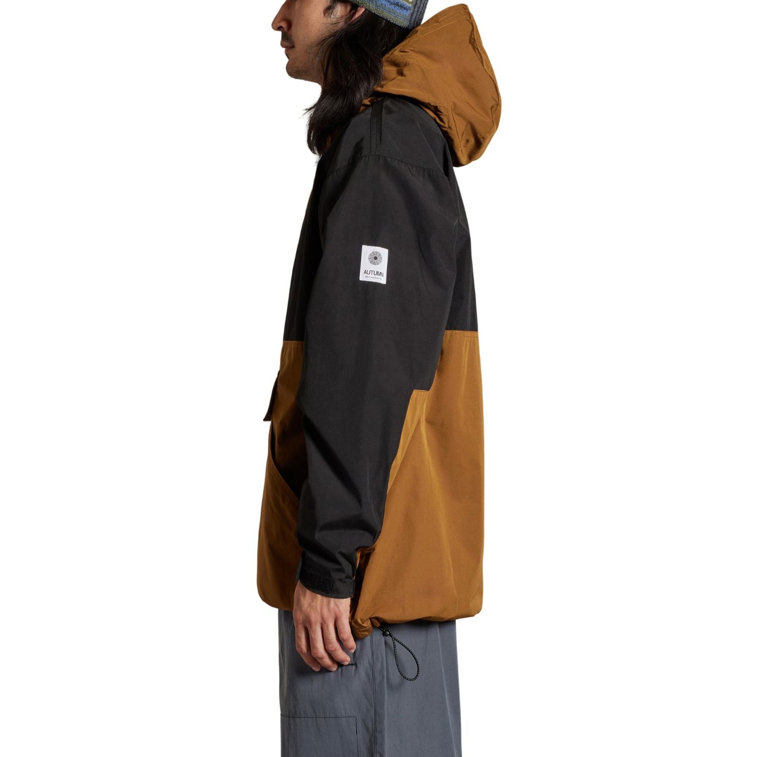BROWN / BLACK