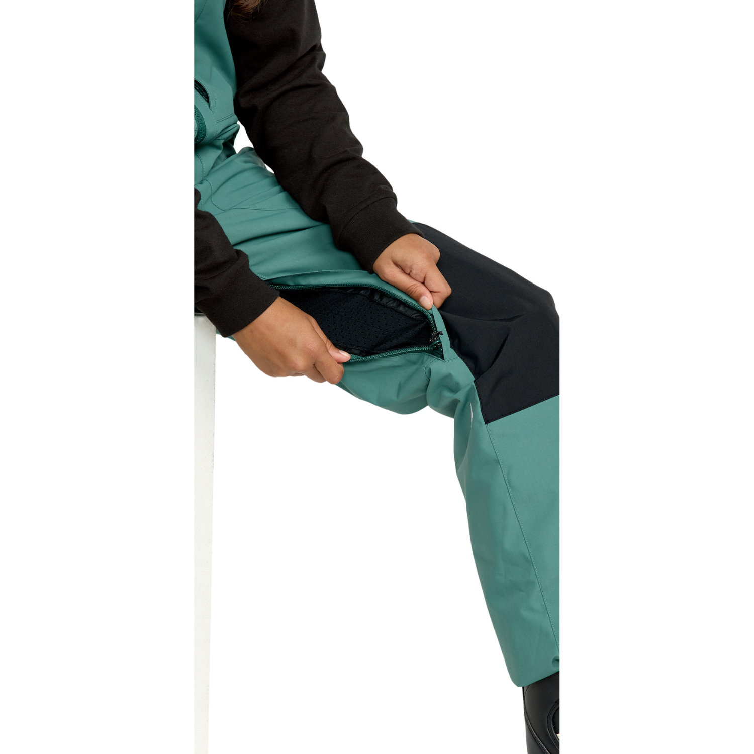 SPRUCE GREEN