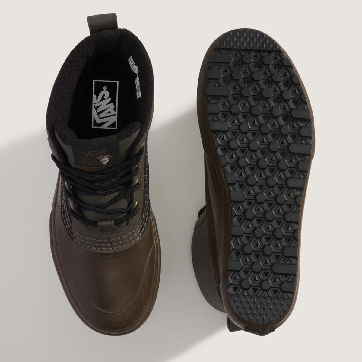 Vans MTE Standard Mid Waterproof Boots 2026 - Men's