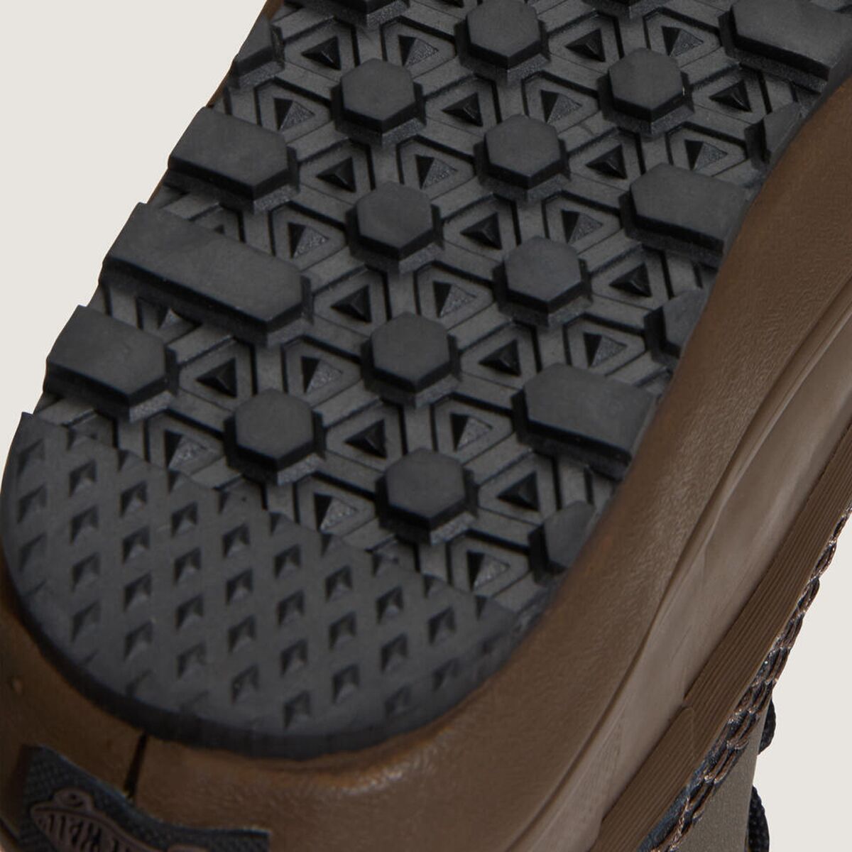 Vans MTE Standard Mid Waterproof Boots 2026 - Men's