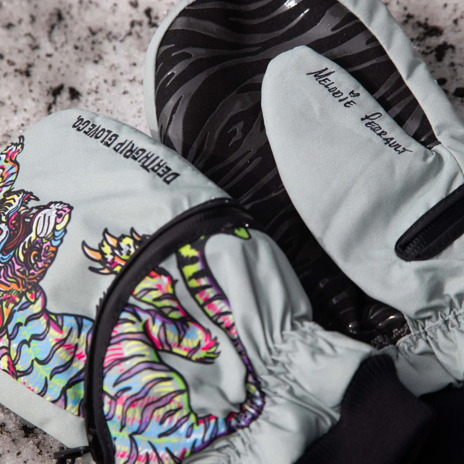 Death Grip Melodie Perrault Ghoul Mitt 2026 - Unisex