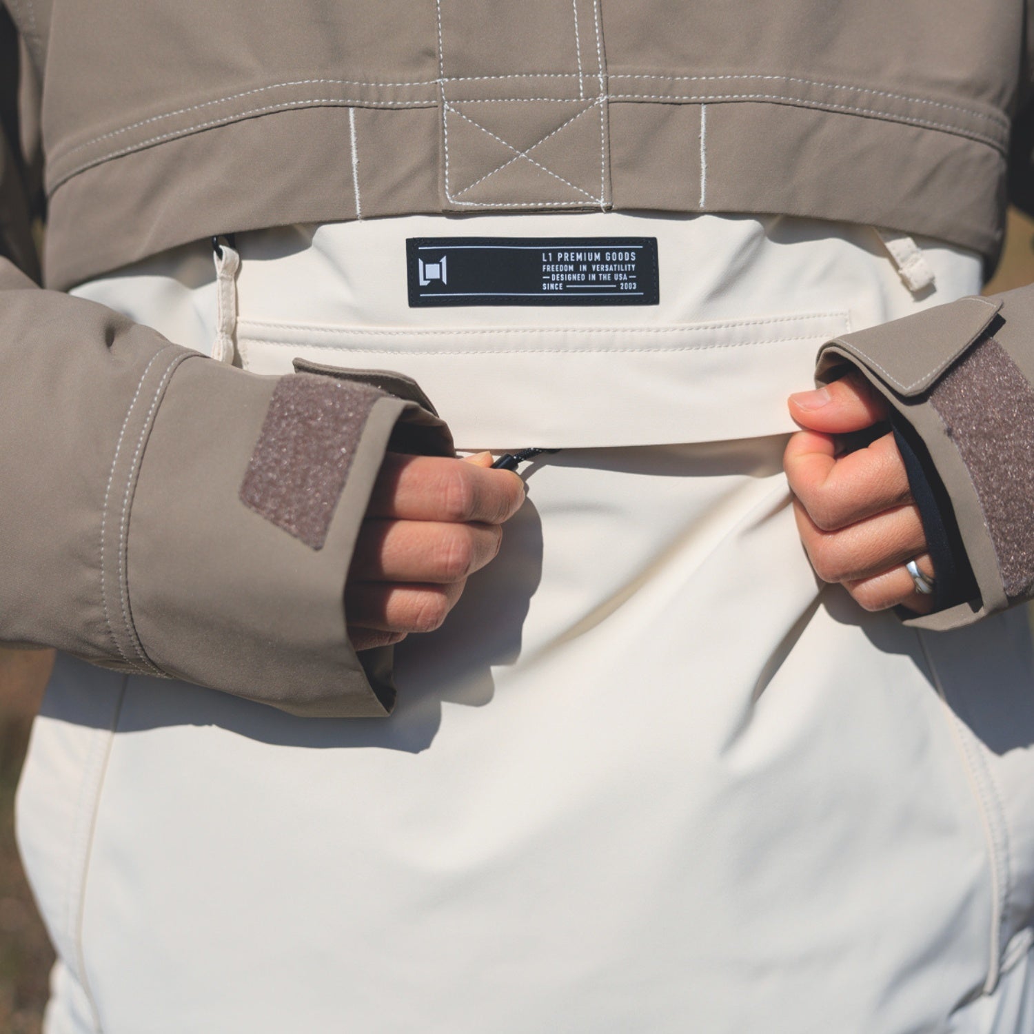FOSSIL/CREAM