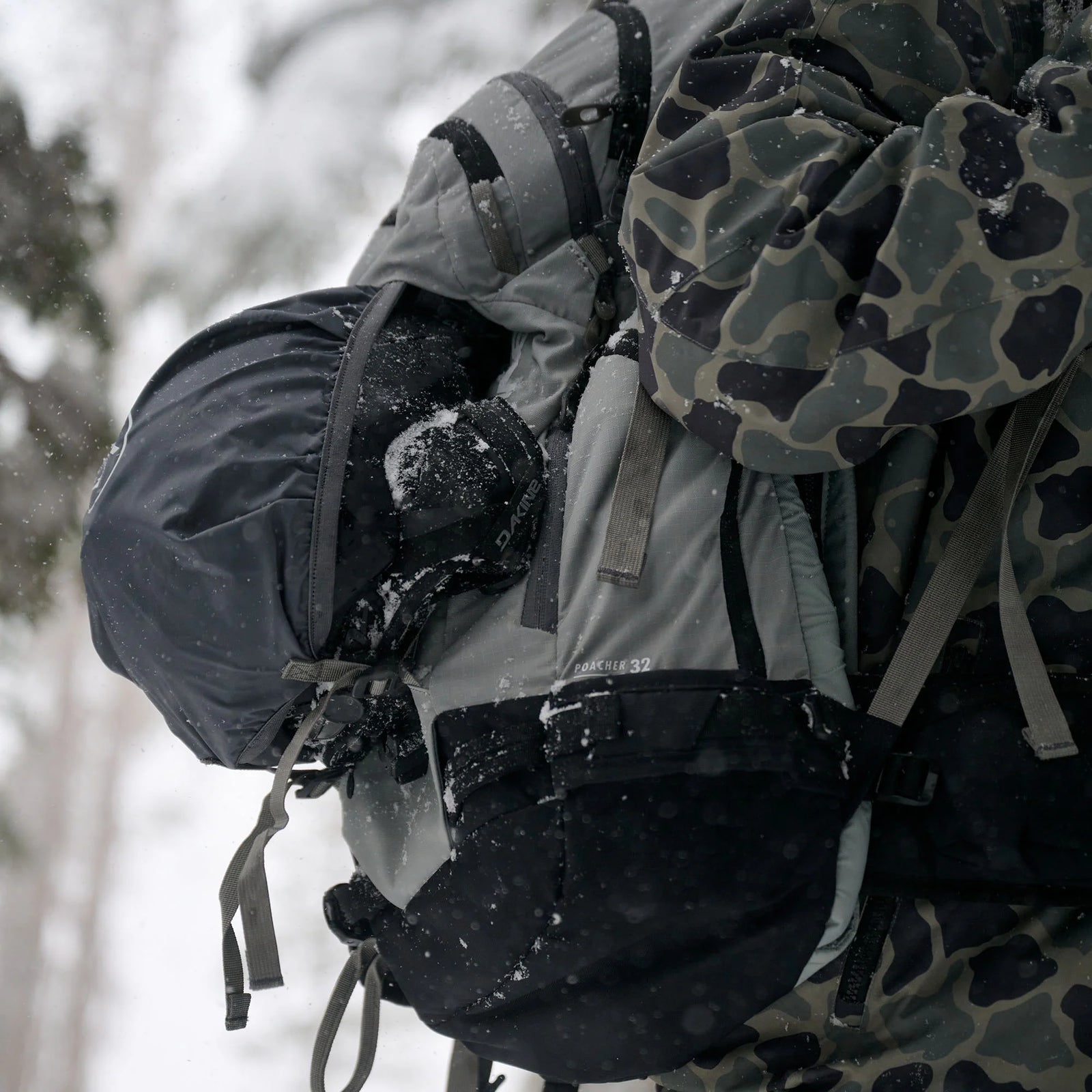 Dakine Poacher RAS 32L Backpack 2026