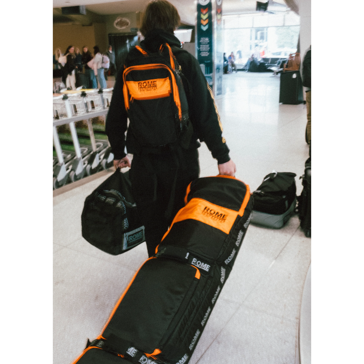 Rome Cache Board Bag 2027