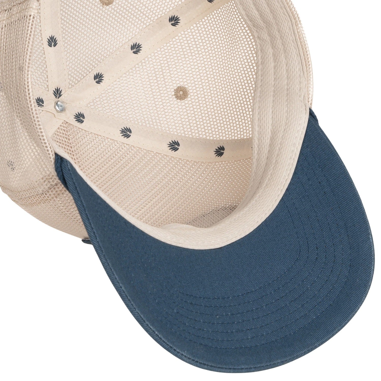 Cream / Navy