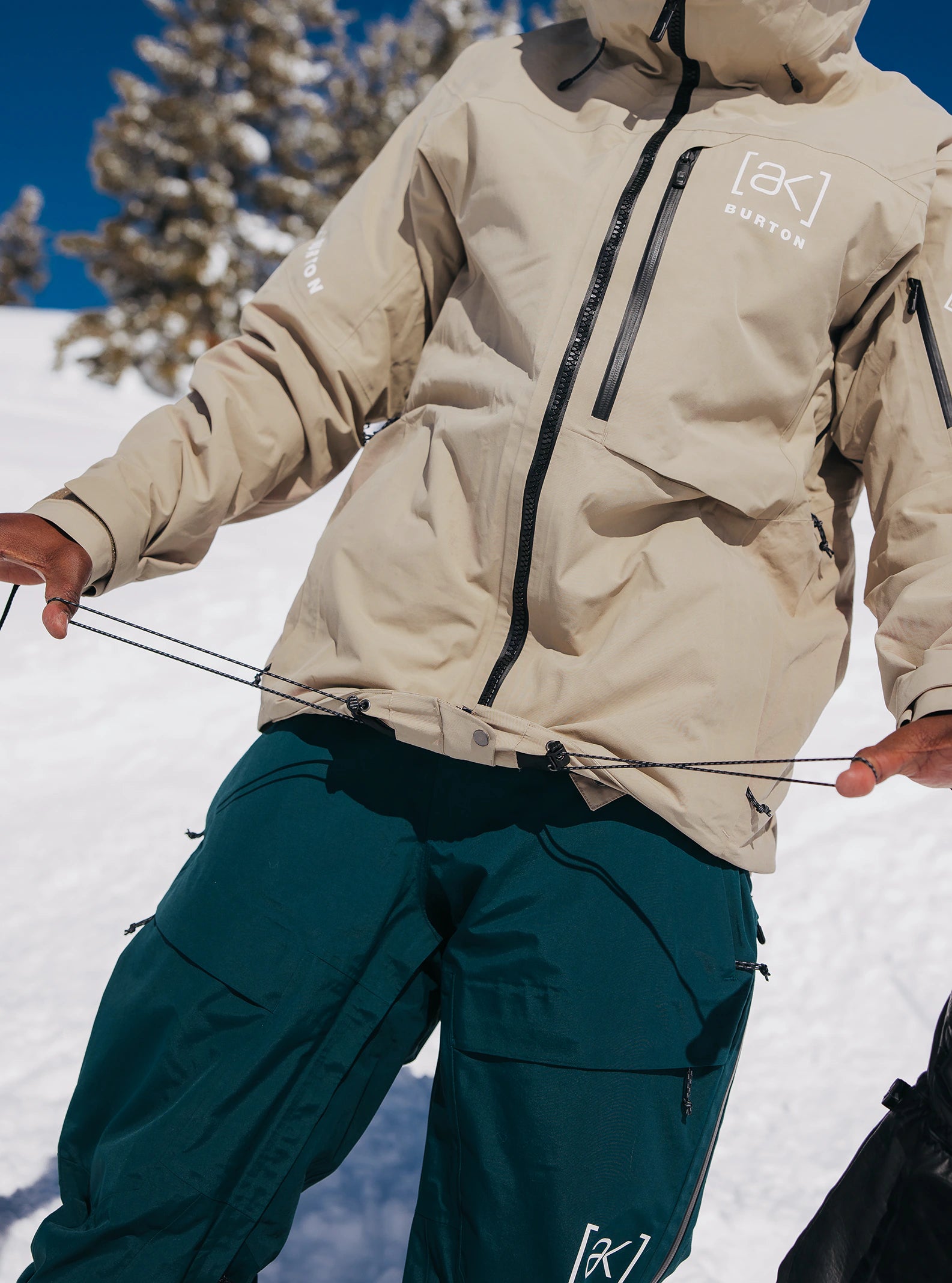 2025 Burton AK Helitack Gore Tex 2L Stretch Snowboard Jacket