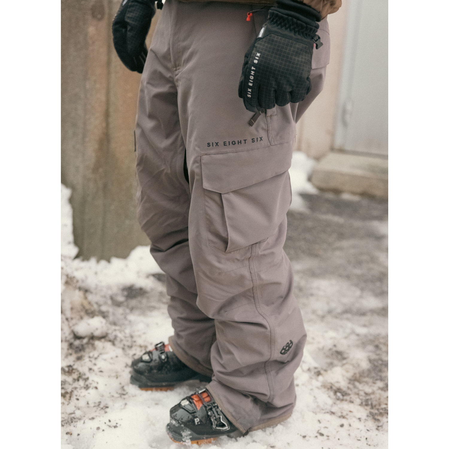 KHAKI