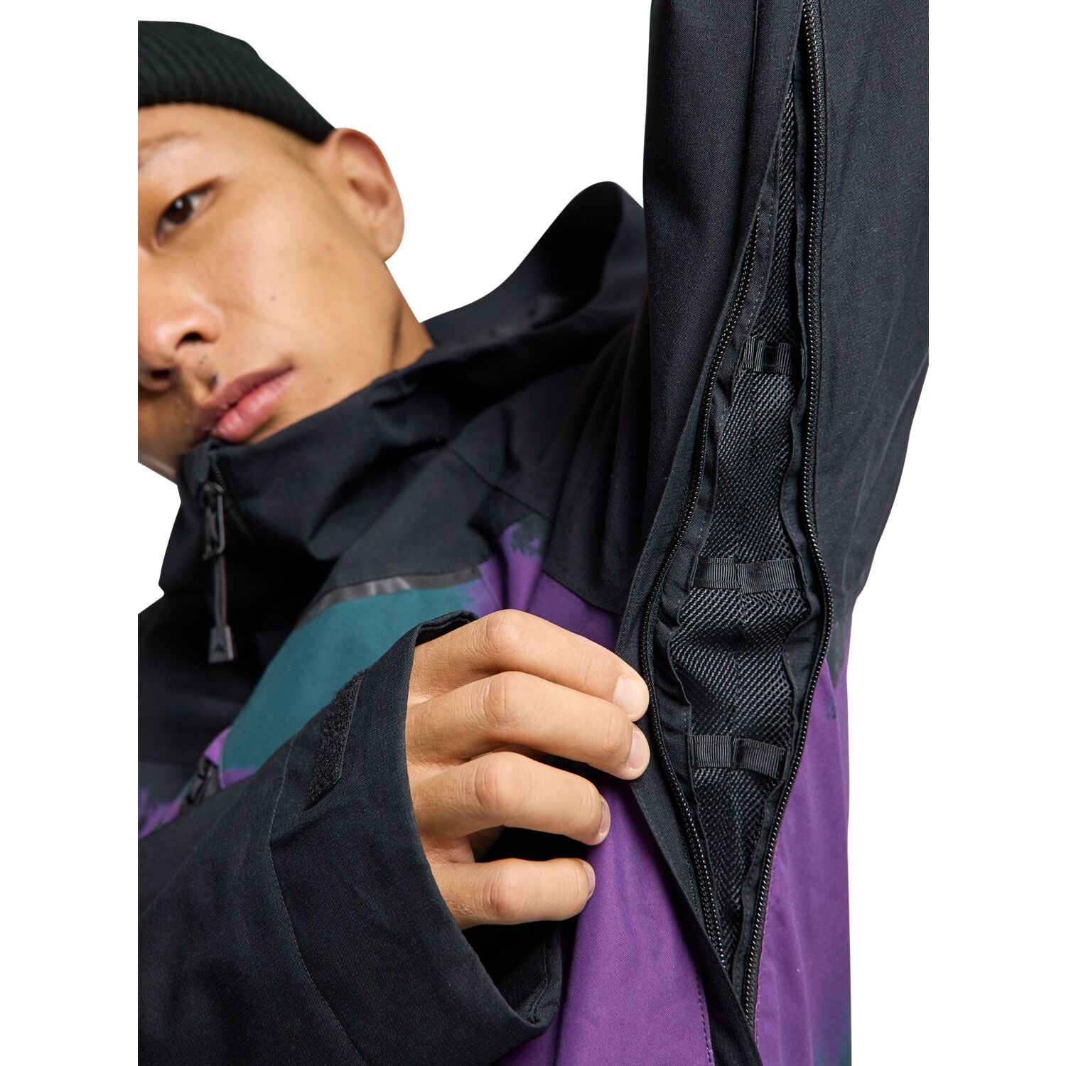 TRUE BLACK/FOREST CHALK