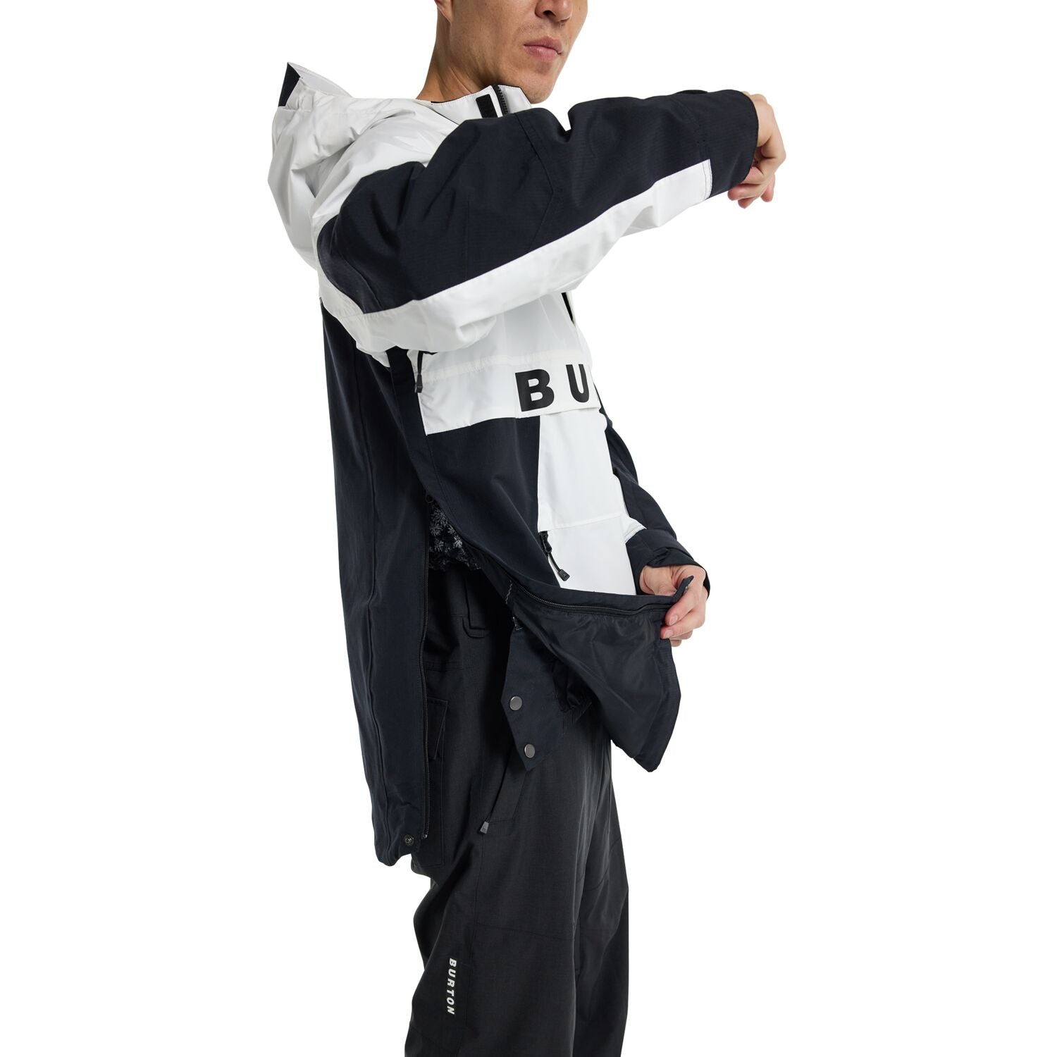 Stout White/True Black