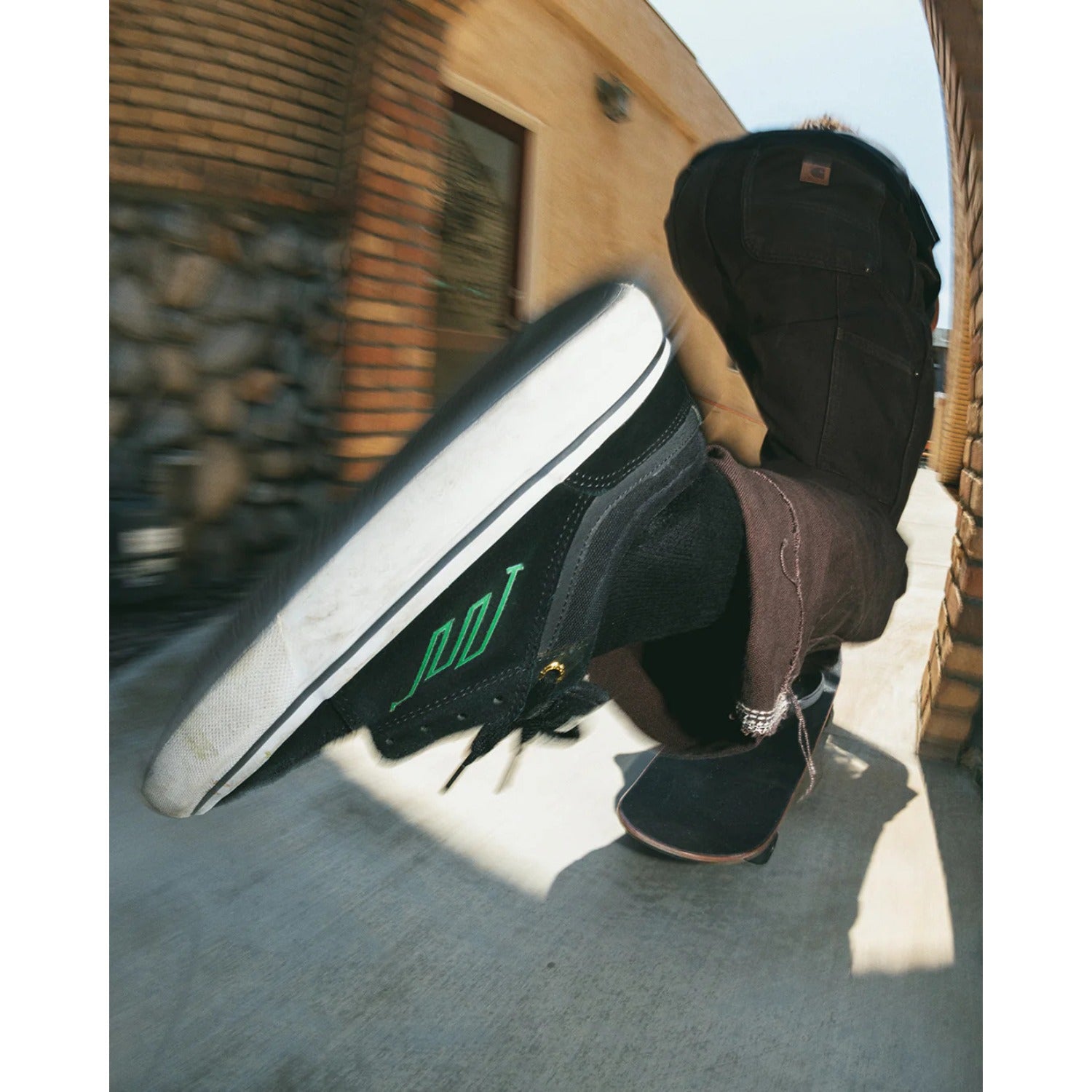 Black / White / Gold