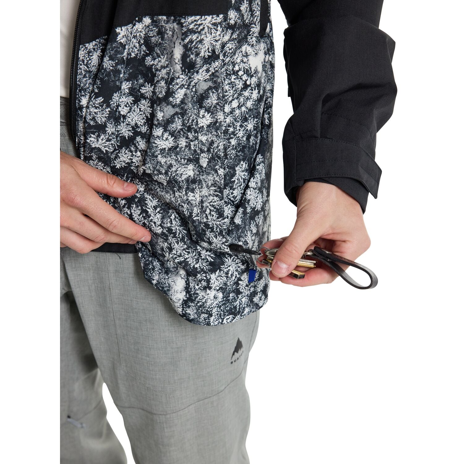 True Black/Aerial Pines