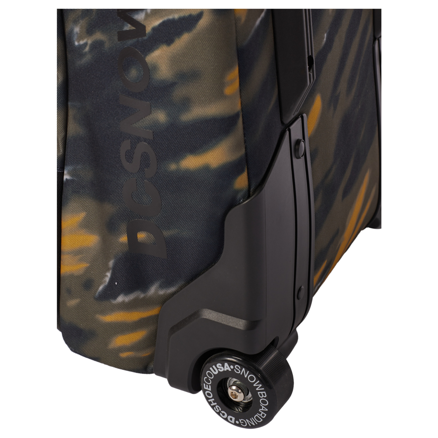 DC Tarmac Wheelie Board Bag 2023