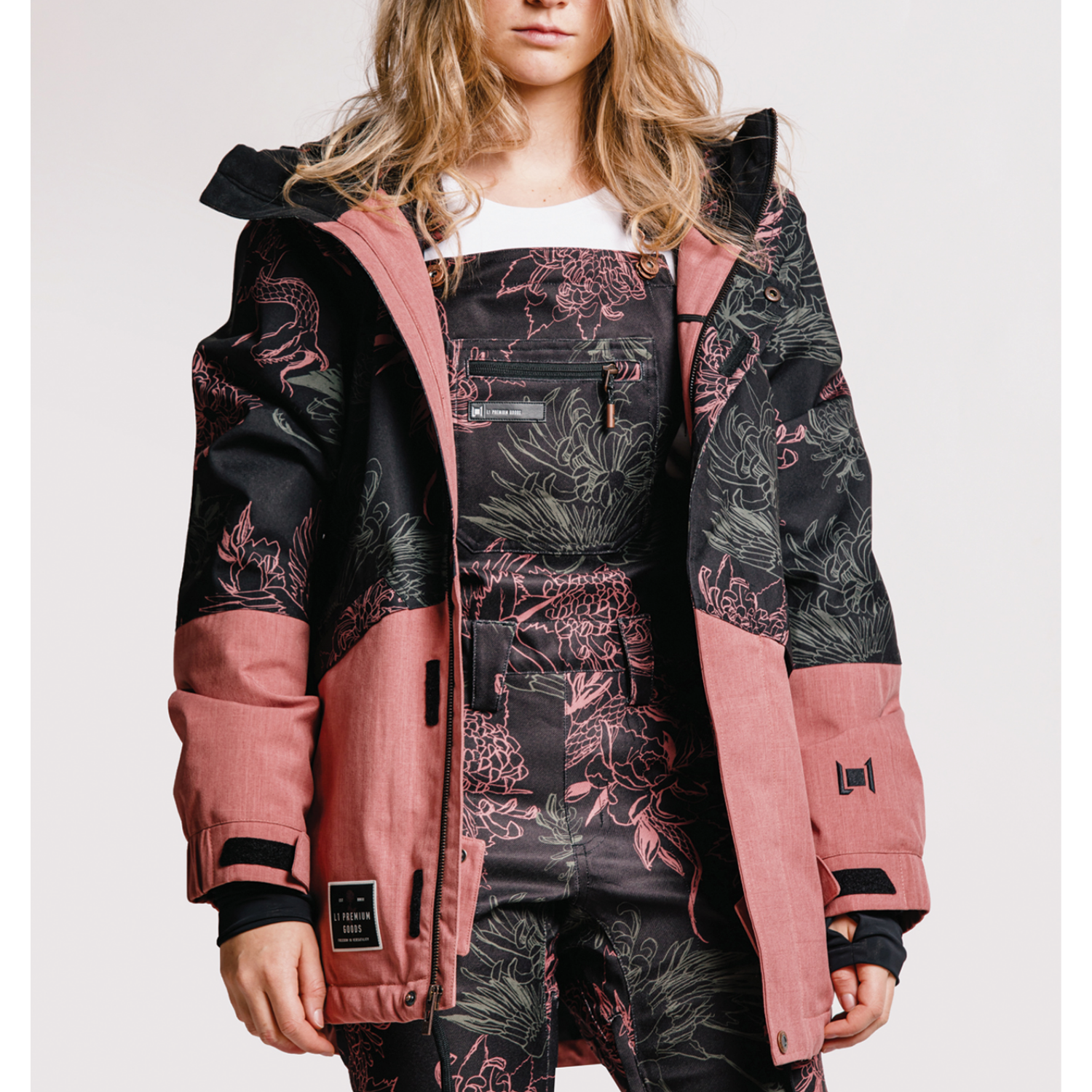 L1 Lalena Jacket 2022 - Women's Snowboard Jacket