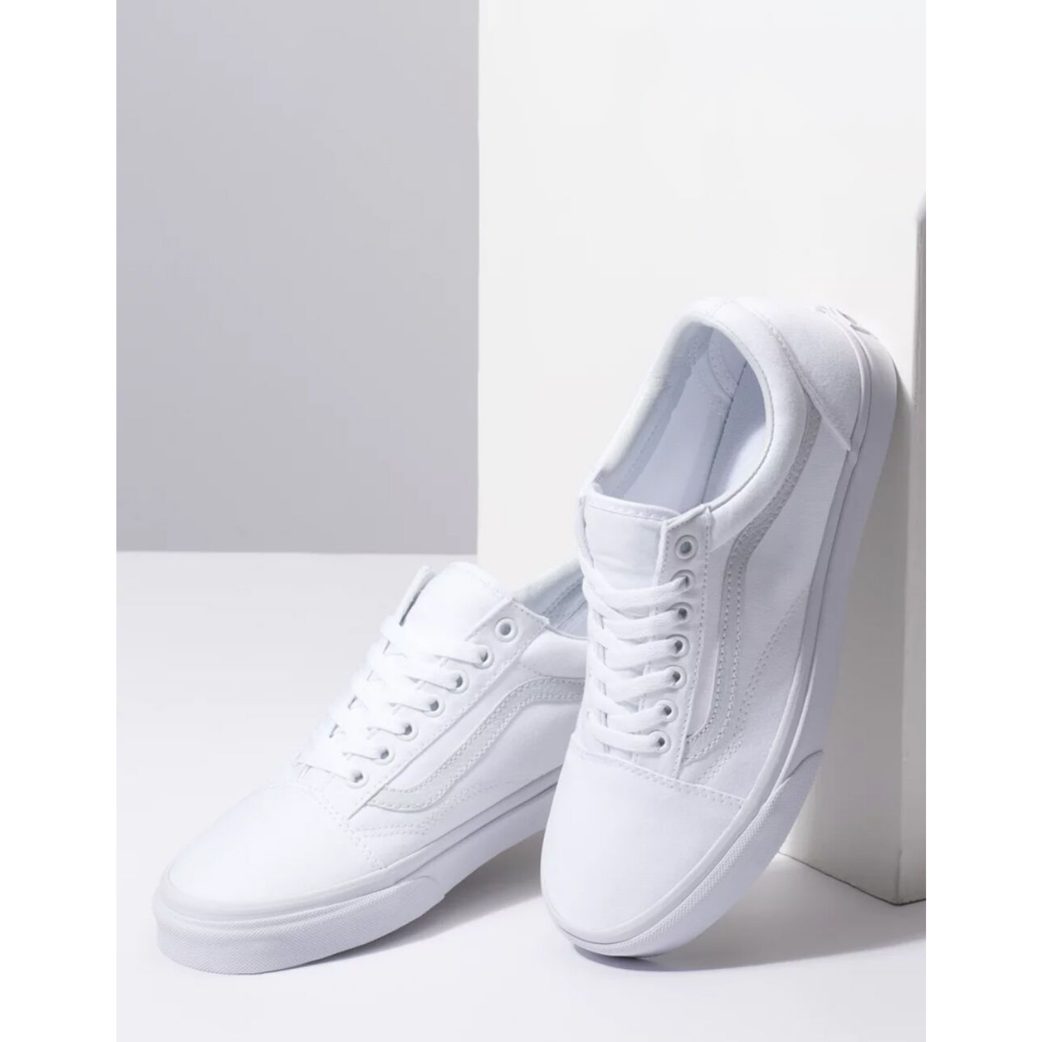 Vans Old Skool (Canvas) Shoes - True White